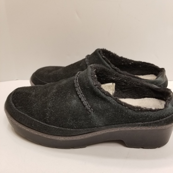 UGG W Lynwood water resistant black suede sheep skin clogs 7.5 100% authentic - Picture 9 of 16
